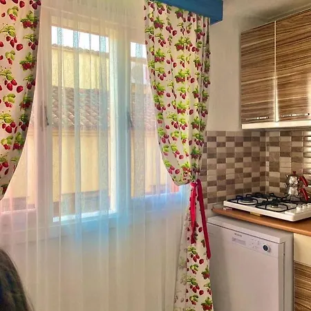 Cunda Bebekli Ev Ayvalı